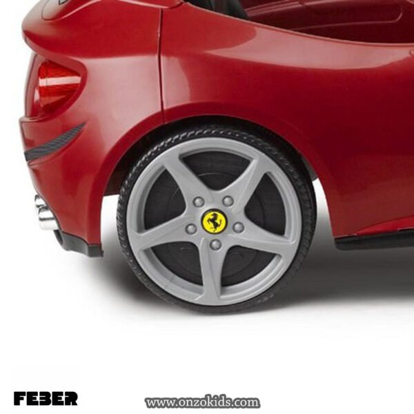 Voiture électrique pour enfant Ferrari FF - Feber – Image 4