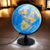 Globe lumineux en plastique pour enfants – Image 3